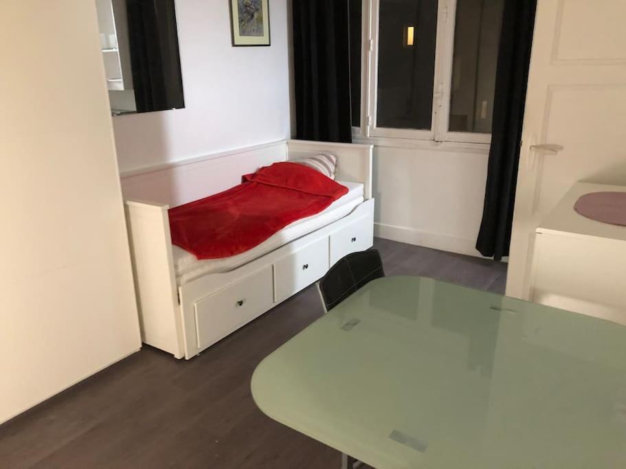 Beau Appartement,Proche De Metro Paris Exterior photo